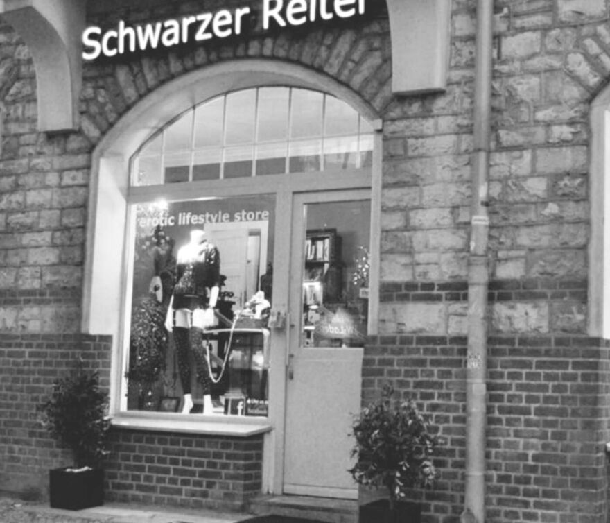 Der Eingang zum Erotikfachmarkt Schwarzer Reiter