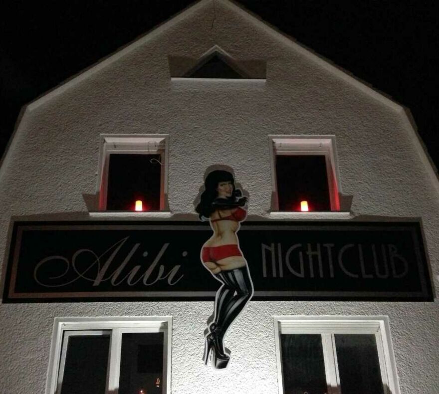 Außenansicht des Nachtclub Alibi in Bernau