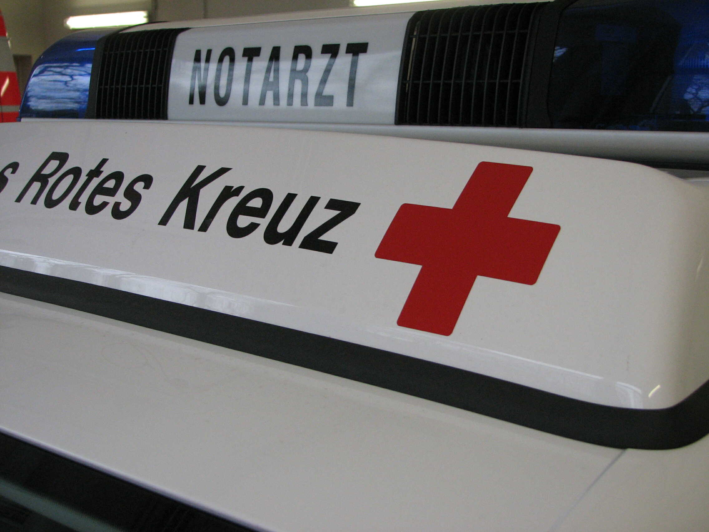 Notarztwagen vom Deutschen Roten Kreuz